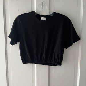Aritzia Wilfred Black Cropped T-Shirt